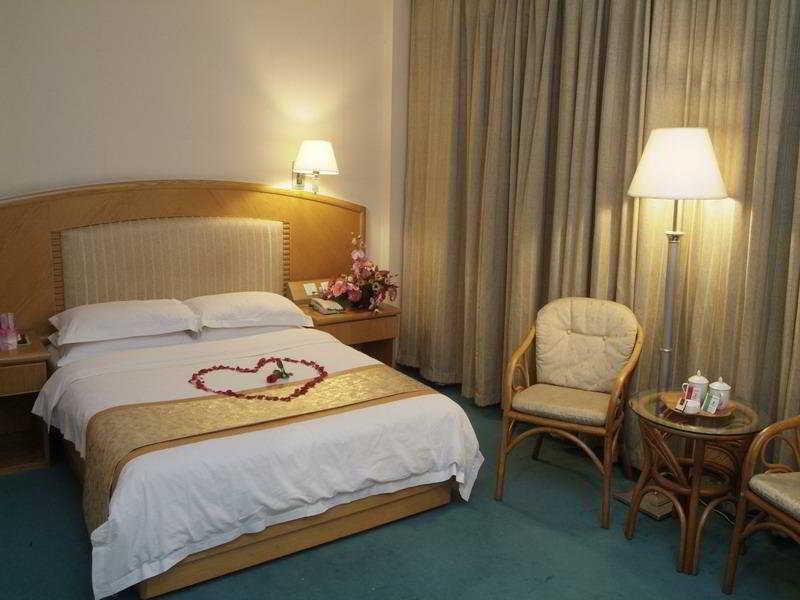 Guangzhou Nanfang Yiyuan Hotel Bagian luar foto