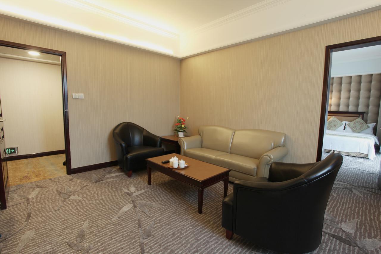 Guangzhou Nanfang Yiyuan Hotel Bagian luar foto