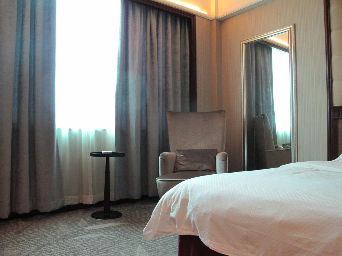 Guangzhou Nanfang Yiyuan Hotel Bagian luar foto