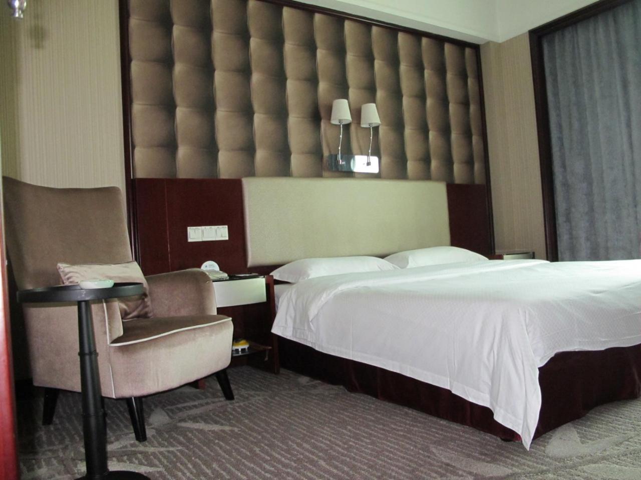 Guangzhou Nanfang Yiyuan Hotel Bagian luar foto