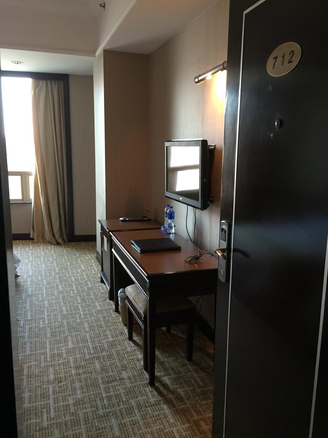 Guangzhou Nanfang Yiyuan Hotel Bagian luar foto