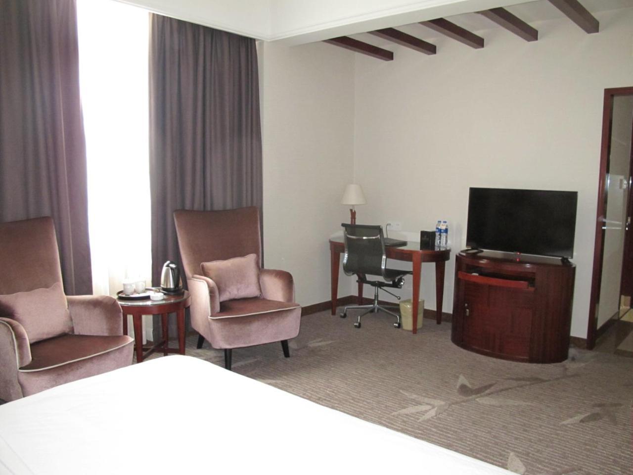 Guangzhou Nanfang Yiyuan Hotel Bagian luar foto
