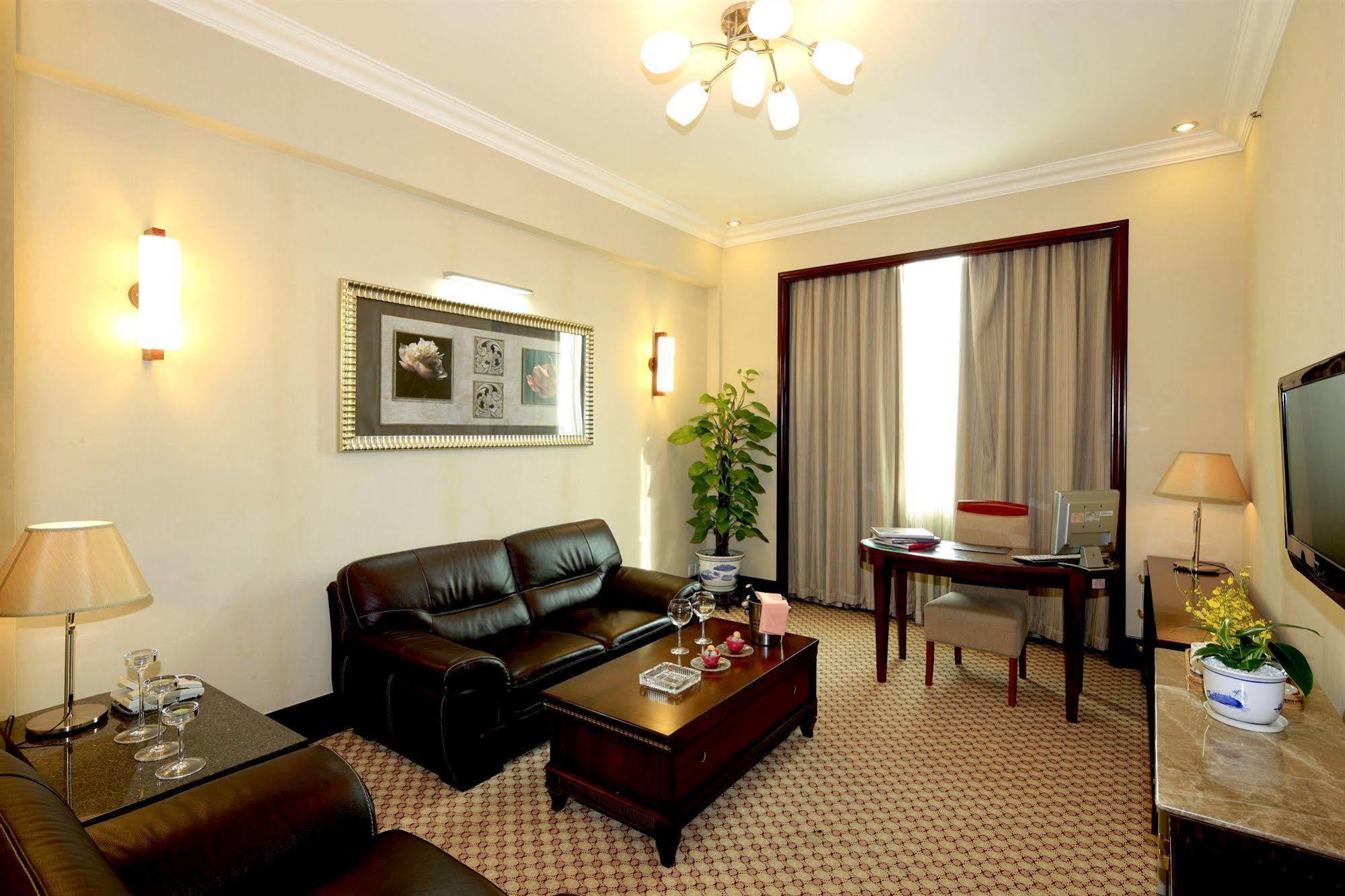 Guangzhou Nanfang Yiyuan Hotel Bagian luar foto
