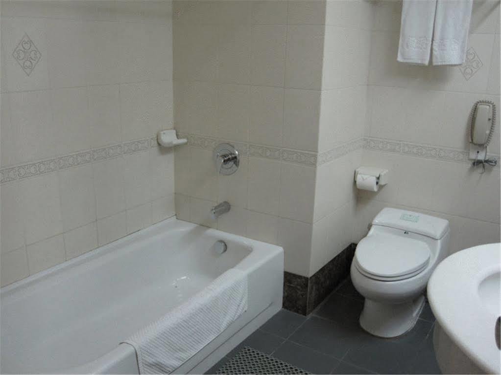 Guangzhou Nanfang Yiyuan Hotel Bagian luar foto
